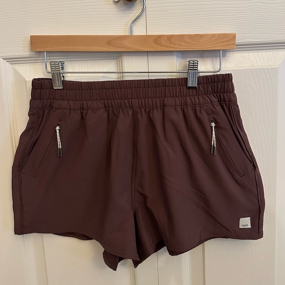 Vuori Shorts